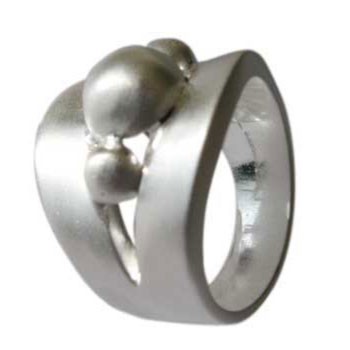 Ring ,Silber mit Kugeln